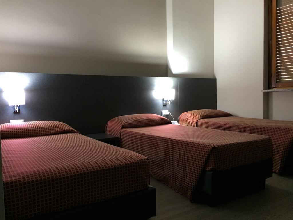 Twelve Hotel Moncalieri Extérieur photo